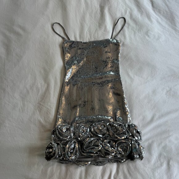 Meshki Dresses & Skirts - Gorgoues meshki silver sequin bodycon dress with embroidered rose details